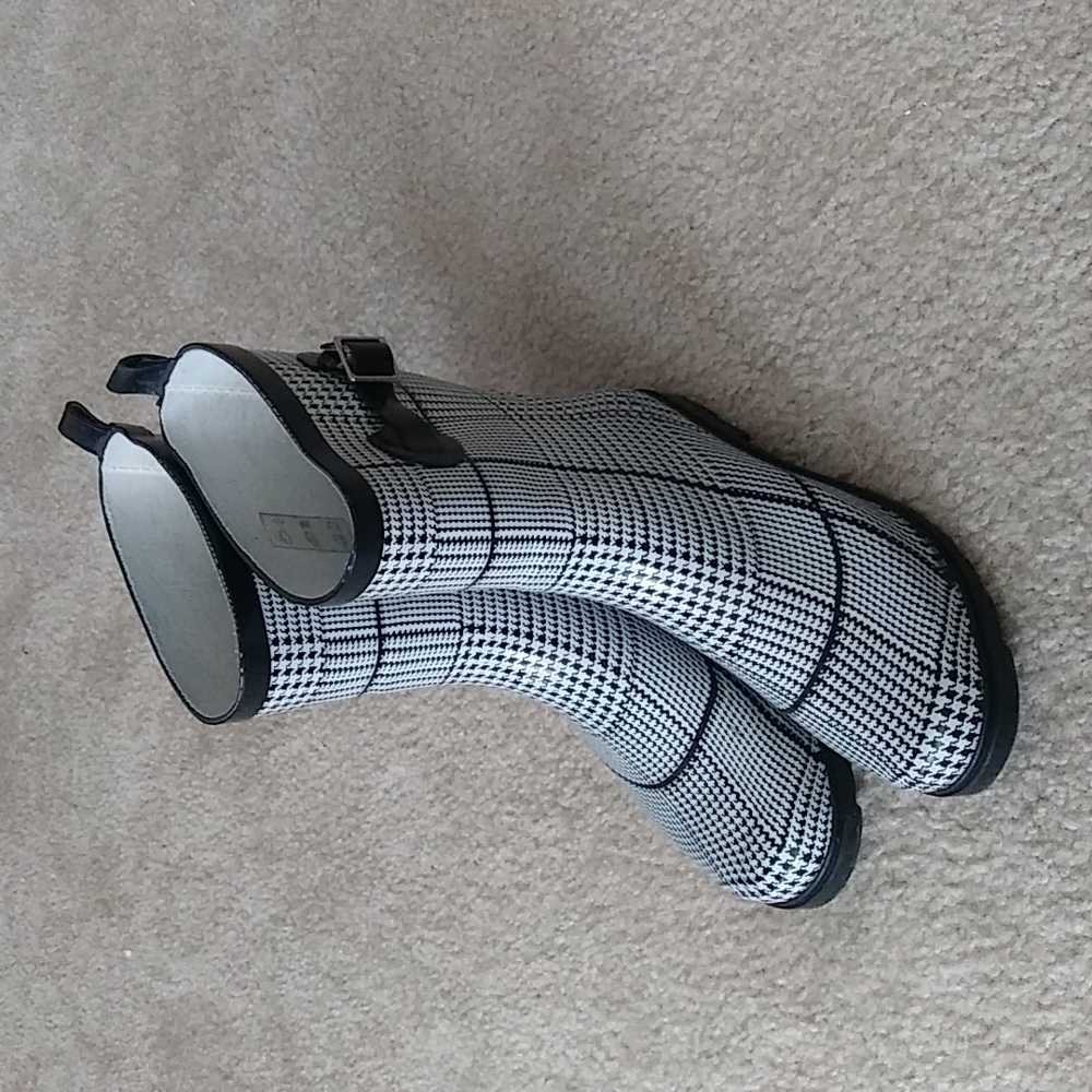 Women's rain boots